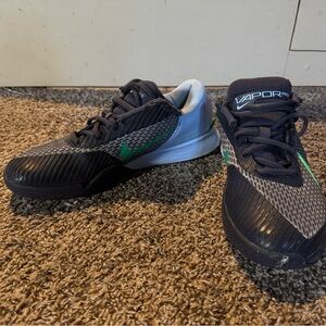 Nike Black and Green vapor pro size 8 Shoes